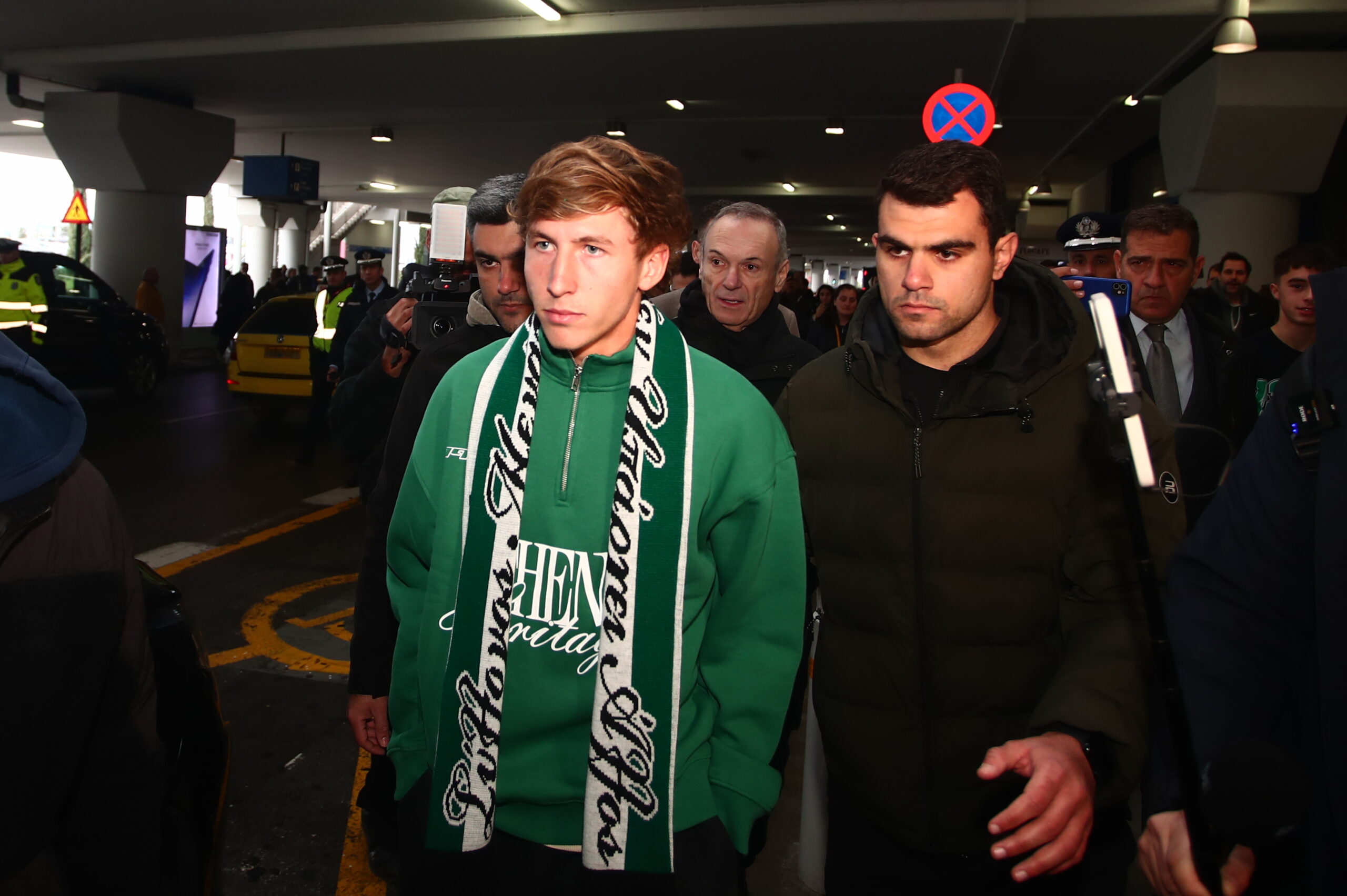 Φωτογραφίες: Η άφιξη του Αντίνο για τον Παναθηναϊκό