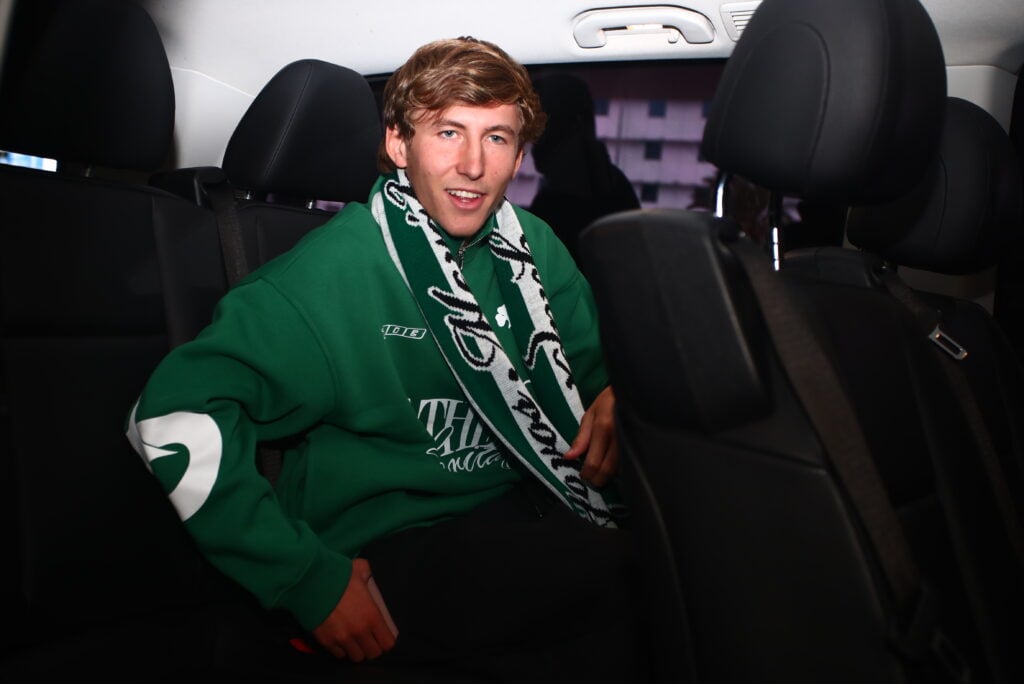 Φωτογραφίες: Η άφιξη του Αντίνο για τον Παναθηναϊκό