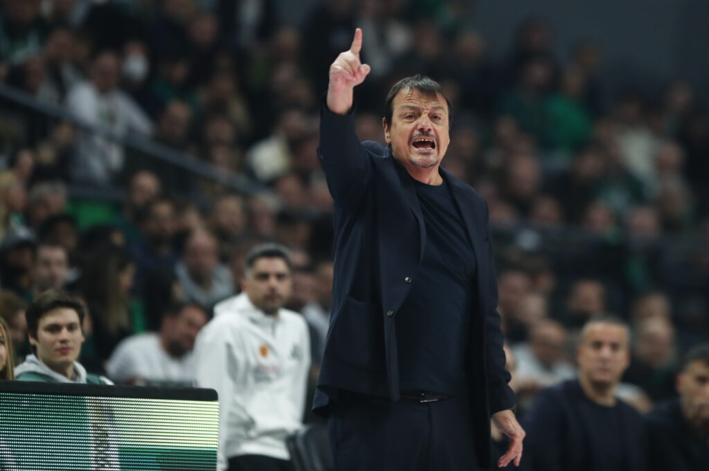 Αταμάν: «Γι' αυτό δεν έπαιξαν Σορτς, Γιούρτσεβεν» - Οι δηλώσεις στη συν. Τύπου