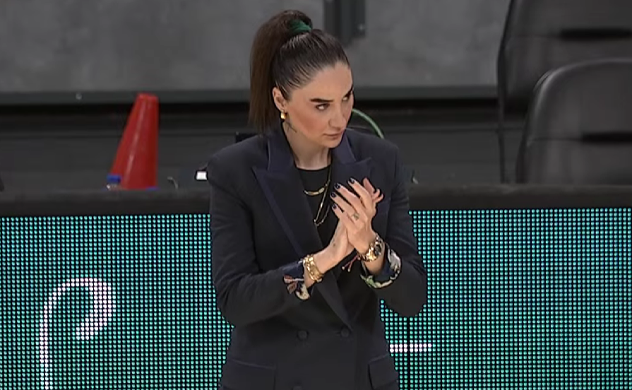 Παναθηναϊκός: Αποθεώθηκε στο Telekom Center Athens η Σελέν Ερντέμ (vid)