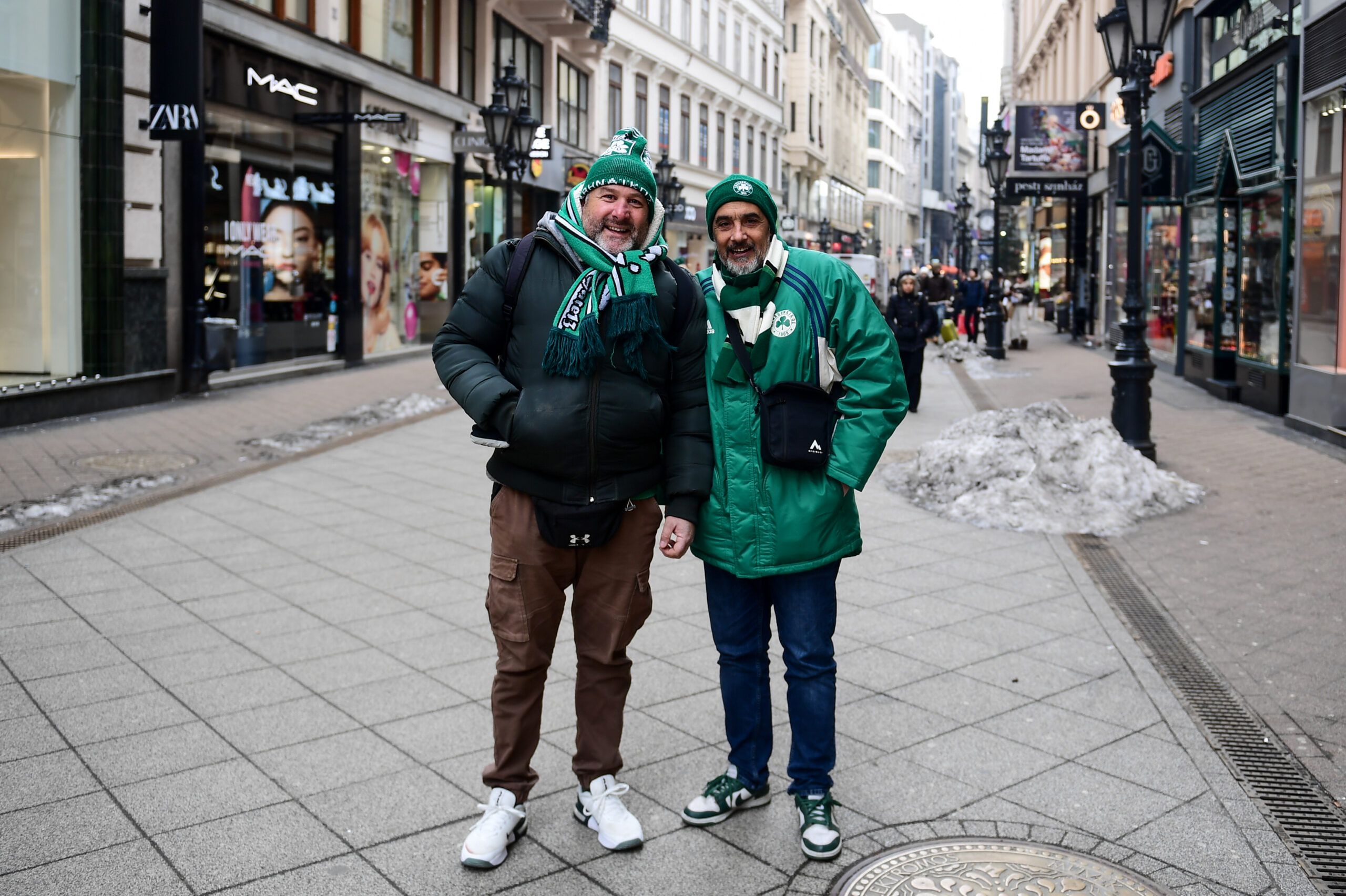 Παναθηναϊκός: «Εικόνες» από τη χιονισμένη Βουδαπέστη (pics)