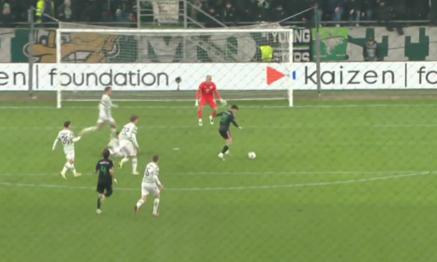 Φερεντσβάρος - Παναθηναϊκός: Χαμένο τετ α τετ από τον Πελίστρι (vid)