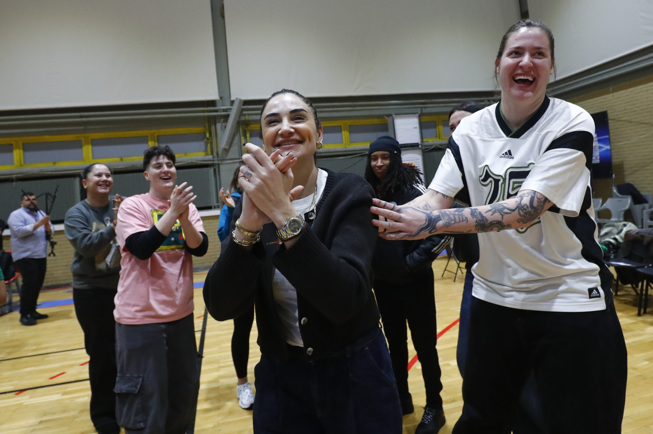 Στο Παναθηναϊκός - Ερυθρός Αστέρας η Σελέν Ερντέμ (pic)