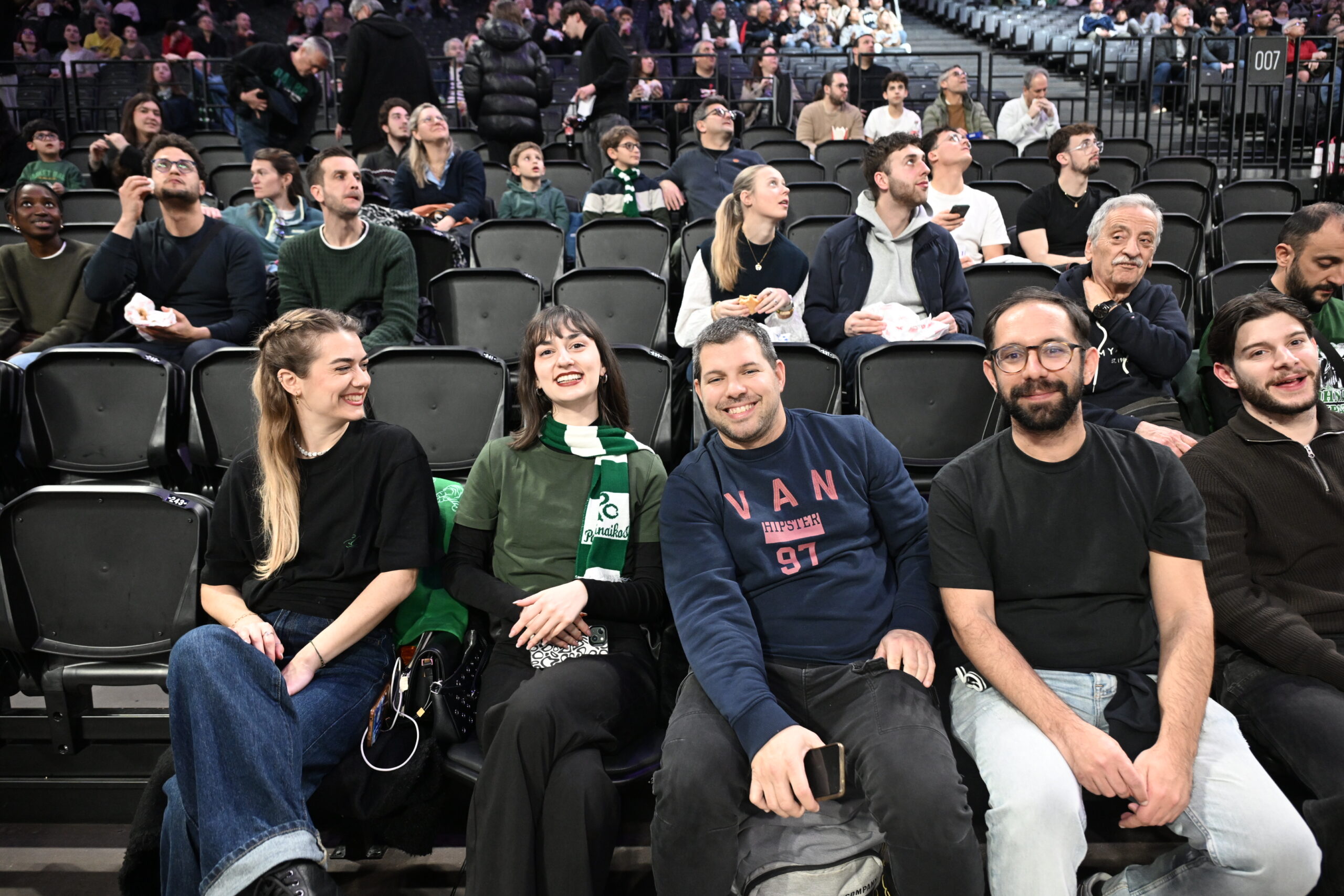 Βιλερμπάν - Παναθηναϊκός: Με υψηλή παρουσία «πράσινων» οπαδών η αναμέτρηση (pics)