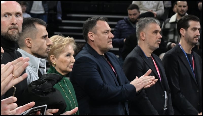 Βιλερμπάν - Παναθηναϊκός: Στην LDLC Arena η μητέρα του Δημήτρη Γιαννακόπουλου (pics)