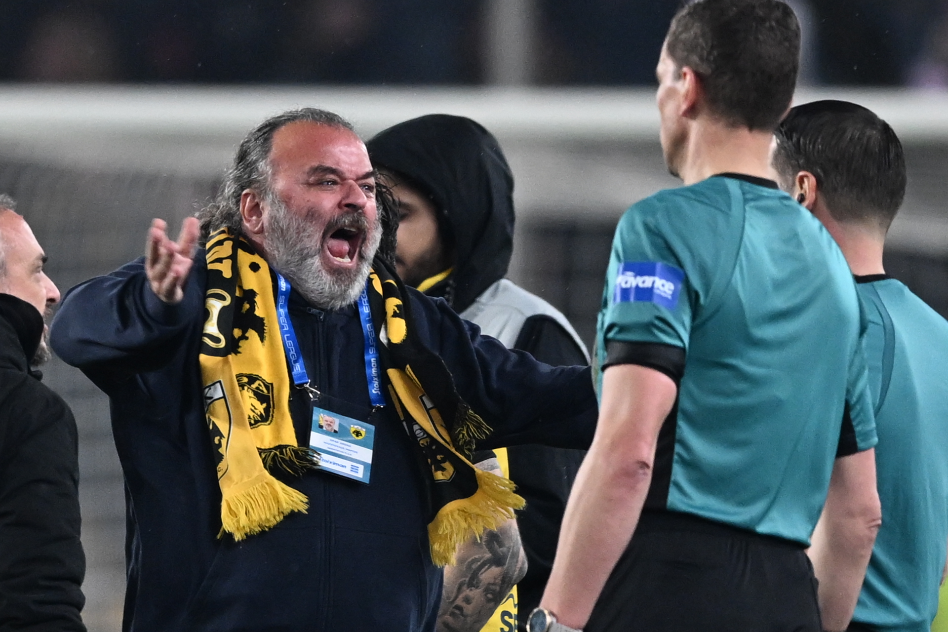 ΑΕΚ - Ολυμπιακός: «Επεισόδιο» με Ηλιόπουλο και Καραπαπά μετά τη λήξη