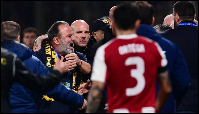 ΑΕΚ - Ολυμπιακός: «Επεισόδιο» με Ηλιόπουλο και Καραπαπά μετά τη λήξη