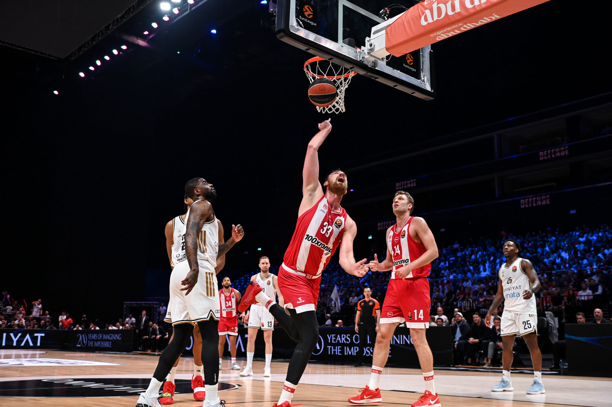 Δεν του έφτασαν οι βολές: Bye bye από το Ντουμπάι στον... Ολυμπιακό!