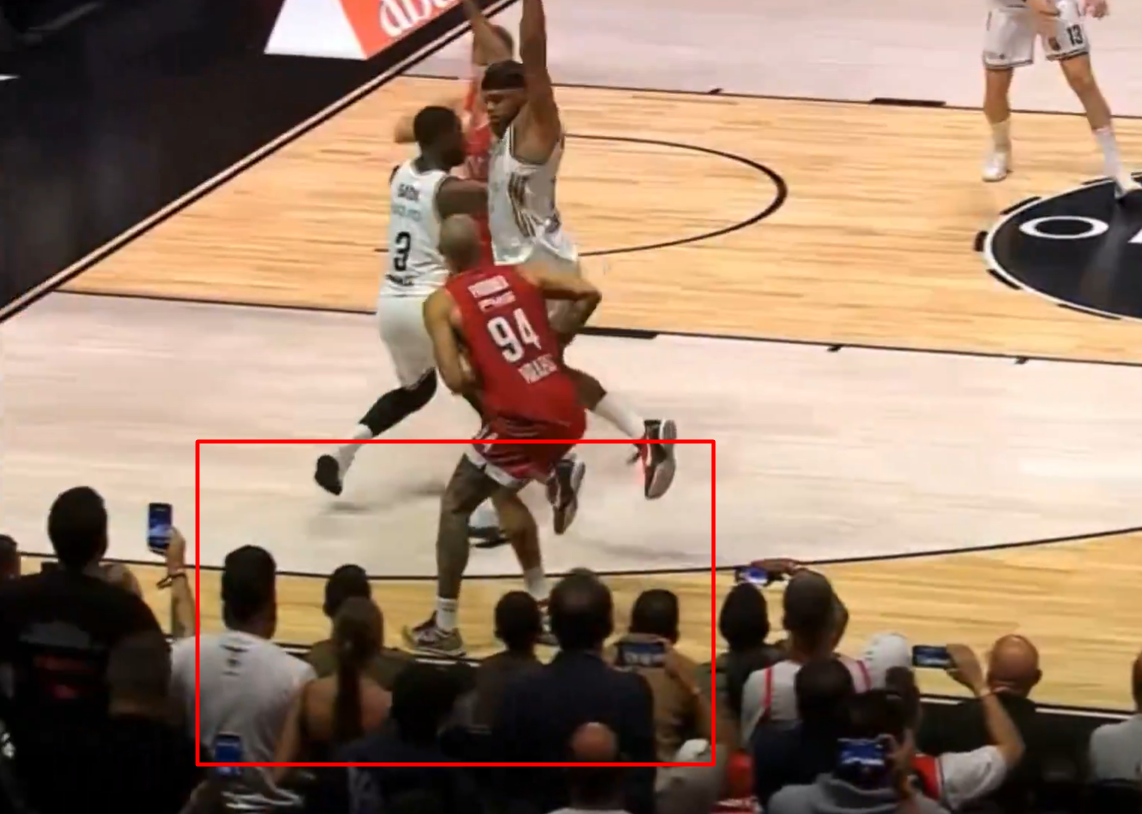 Στην παράταση το Dubai BC-Ολυμπιακός, πιθανώς πατάει τη γραμμή ο Φουρνιέ! (vid)