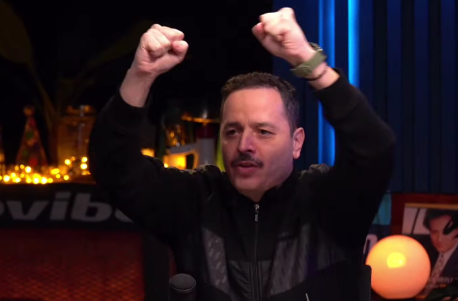 Ξέσπασε ο Τσουβέλας: «Άσχετοι, να φύγει ο Αταμάν - Έχω τα νεύρα μου!» (vid)