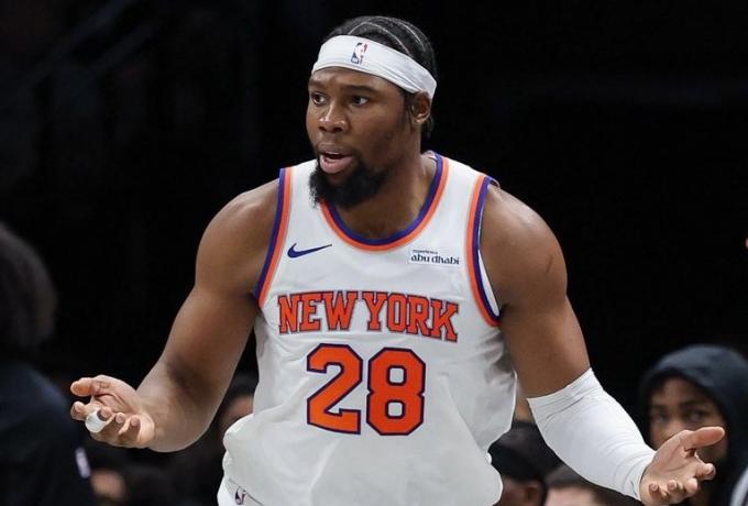 Γιαμπουσέλε: «Υπάρχουν ομάδες από την Ευρώπη που με έχουν πάρει τηλέφωνο»