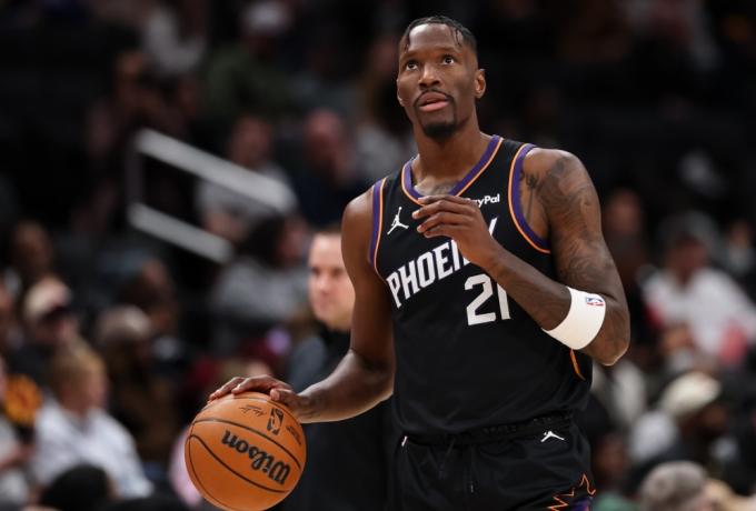 Στην αγορά ο Χέιζ-Ντέιβις, τέλος από τους Μπακς!