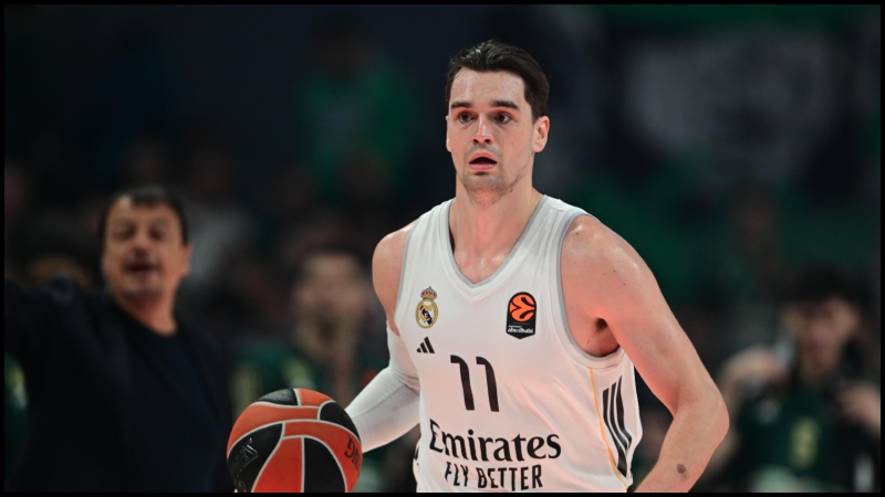 Ο Χεζόνια πήρε «μεταγραφή» και δίνει... τροφή στα σενάρια!