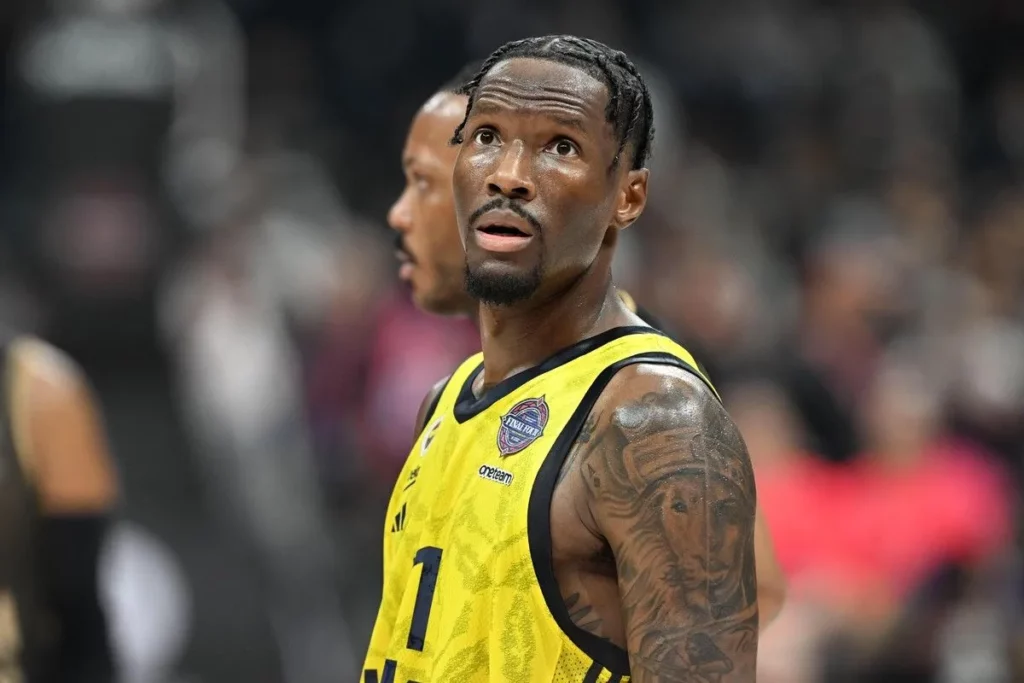 Αυτά είναι τα χρήματα που δίνει ο Παναθηναϊκός στον Χέιζ-Ντέιβις