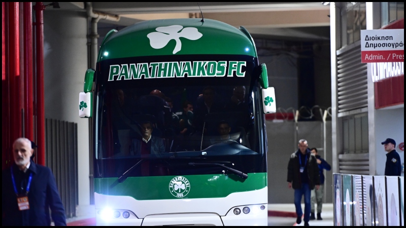 Στο «Γ. Καραϊσκάκης» ο Παναθηναϊκός - Τα «κλικς» από την άφιξη (pics)