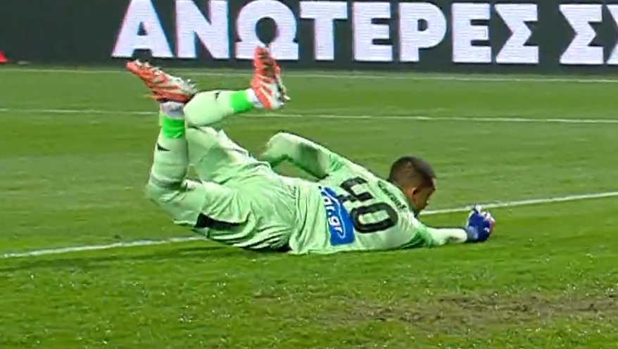 ΠΑΟΚ - Παναθηναϊκός: Η απόκρουση του Λαφόν στο επικίνδυνο σουτ του Μεϊτέ (vid)