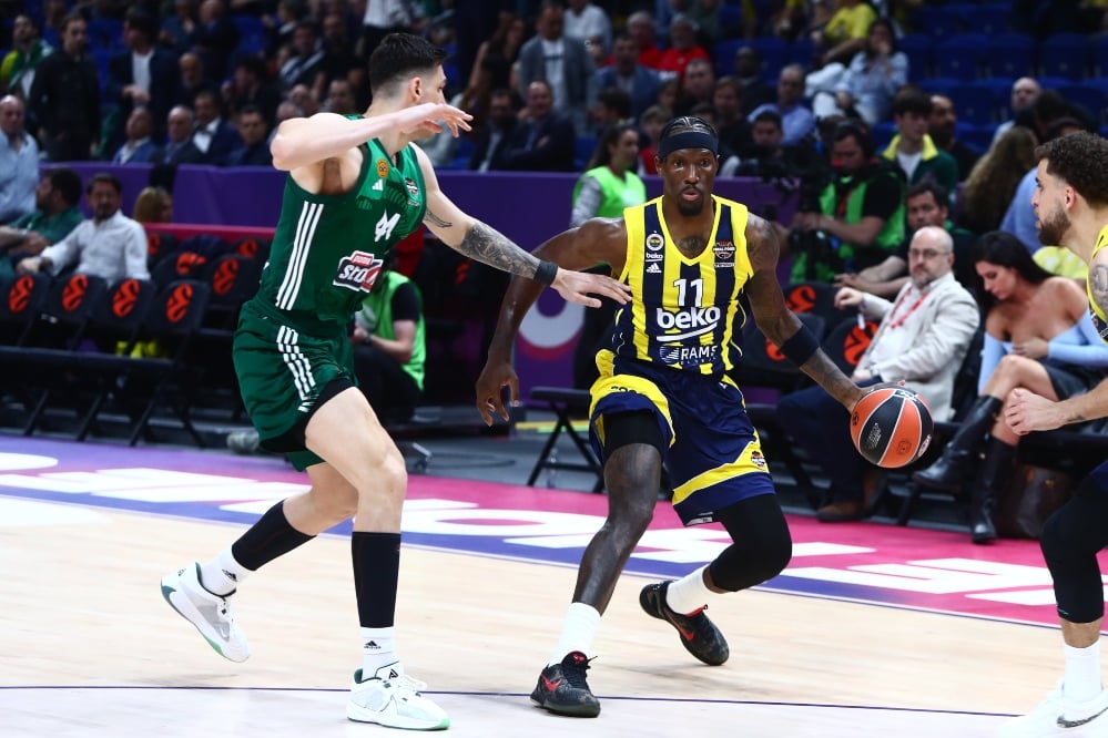 Αυτός είναι ο πιο ακριβοπληρωμένος παίκτης του Παναθηναϊκού μετά τη μεταγραφή του Χέιζ-Ντέιβις