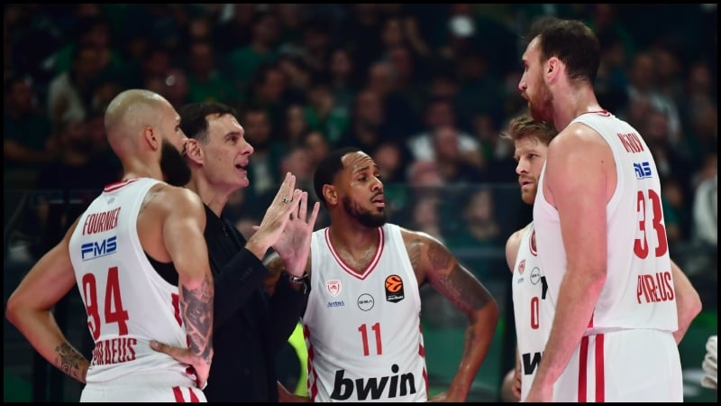 Πρόβλημα με Μιλουτίνοφ στον Ολυμπιακό πριν το Final 8 του Κυπέλλου