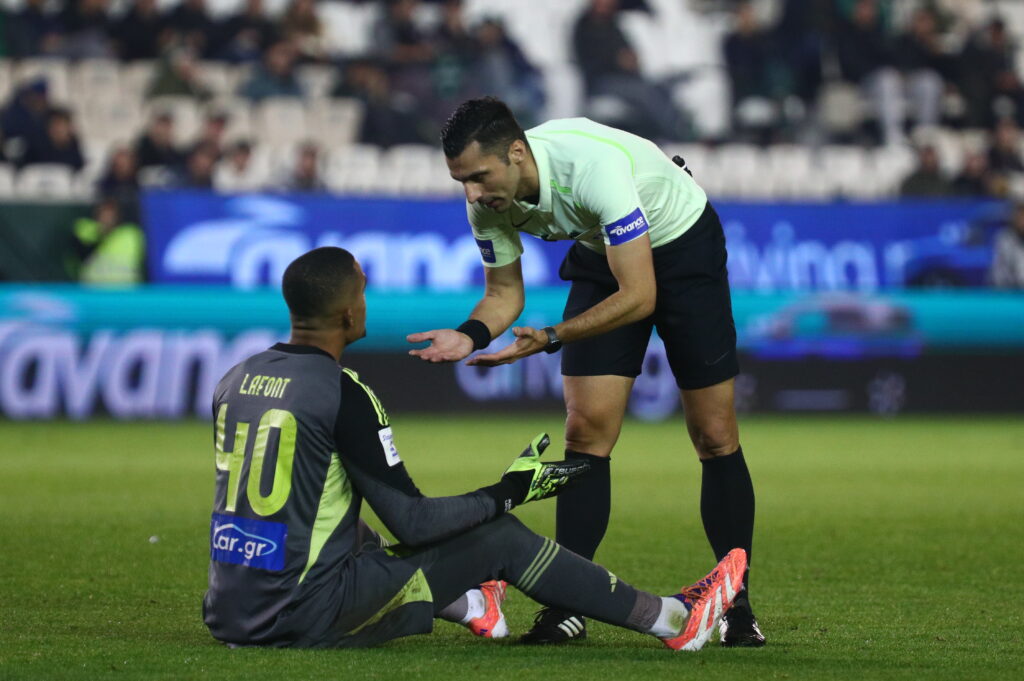 Η φάση του Λαφόν αλά… Τζολάκη-Όζμπολτ που ο Φωτιάς δεν έδωσε καν φάουλ! (vid)