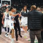 Νέο βίντεο: Ο προκλητικός Μπόλντουιν τρέλανε Αταμάν, Σλούκα και Γιασικεβίτσιους (vid)