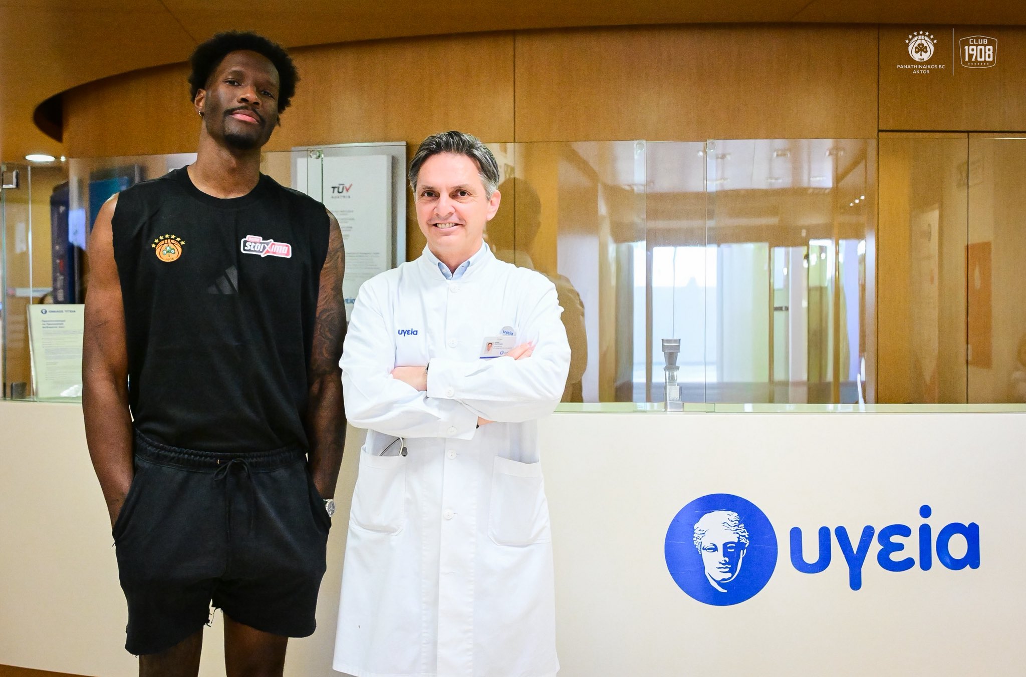 Η πρώτη φωτογραφία του Χέιζ-Ντέιβις με τη φανέλα του Παναθηναϊκού