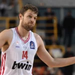 Η απάντηση Βεζένκοφ για τη μεταγραφή του Χέιζ-Ντέιβις στον Παναθηναϊκό