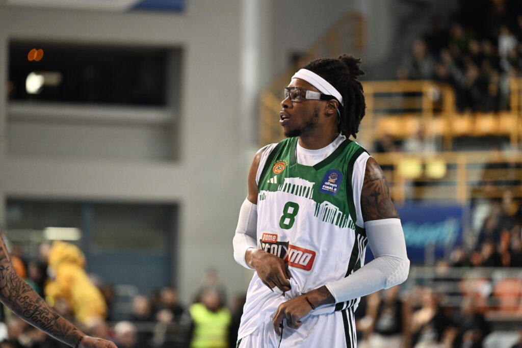 Χολμς: «Παίξαμε σαν ομάδα, εξαιρετική προσθήκη ο Χέις»