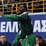 Χέιζ-Ντέιβις μετά το ντεμπούτο του: «Μπορώ να τα πάω καλύτερα στα ριμπάουντ»