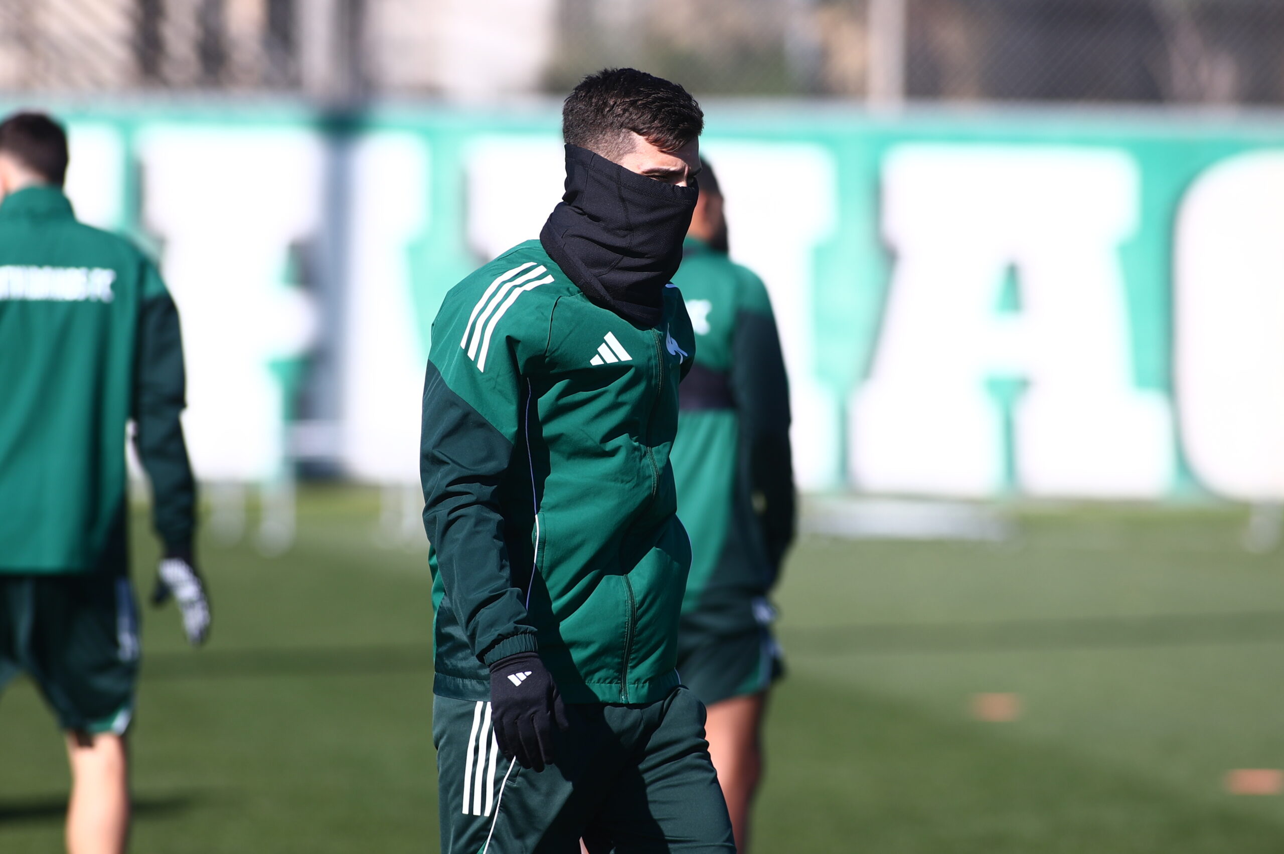 Φωτογραφίες: Με αέρα και κρύο η τελευταία προπόνηση του Παναθηναϊκού πριν τη Πλζεν