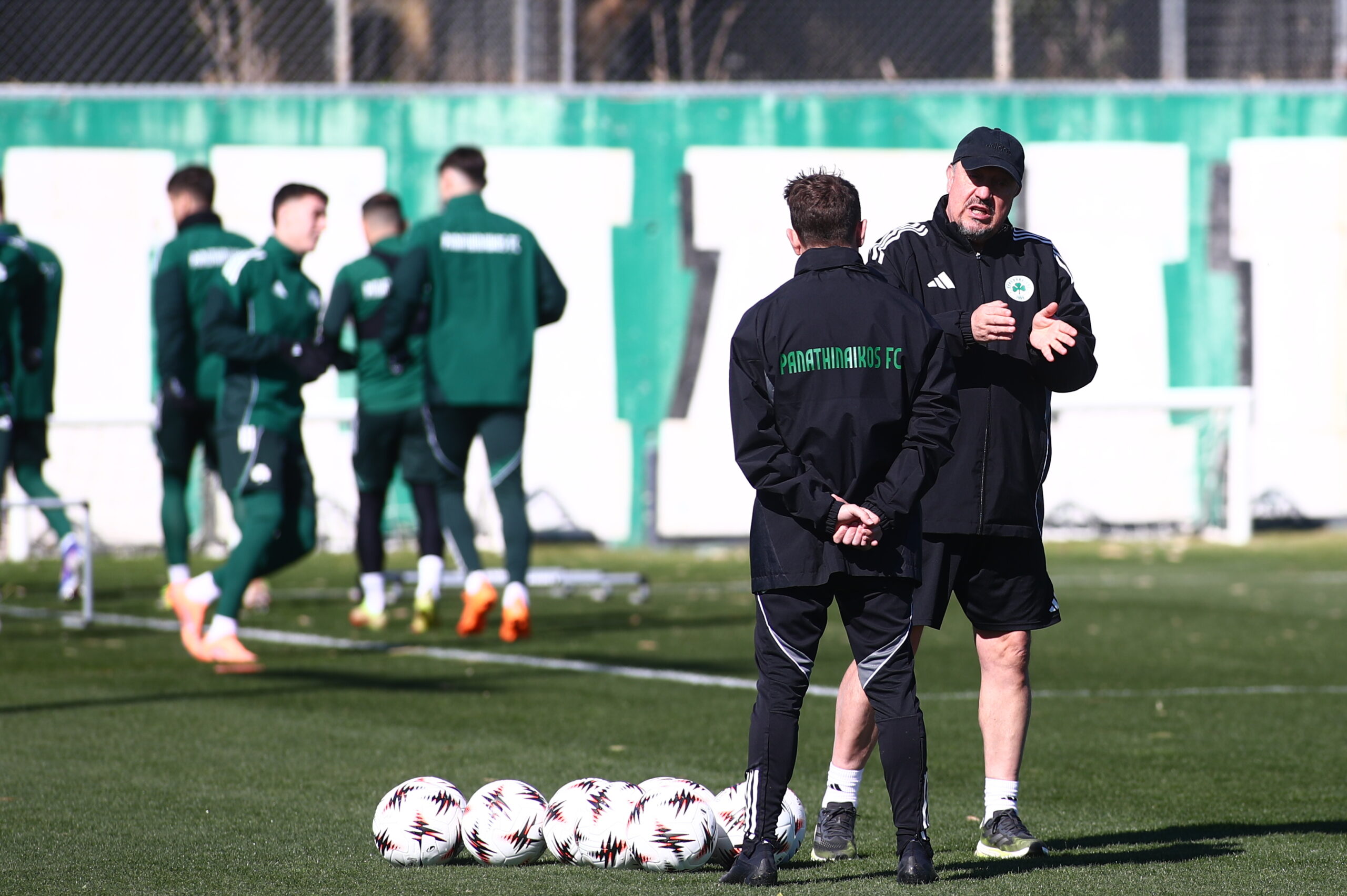 Φωτογραφίες: Με αέρα και κρύο η τελευταία προπόνηση του Παναθηναϊκού πριν τη Πλζεν