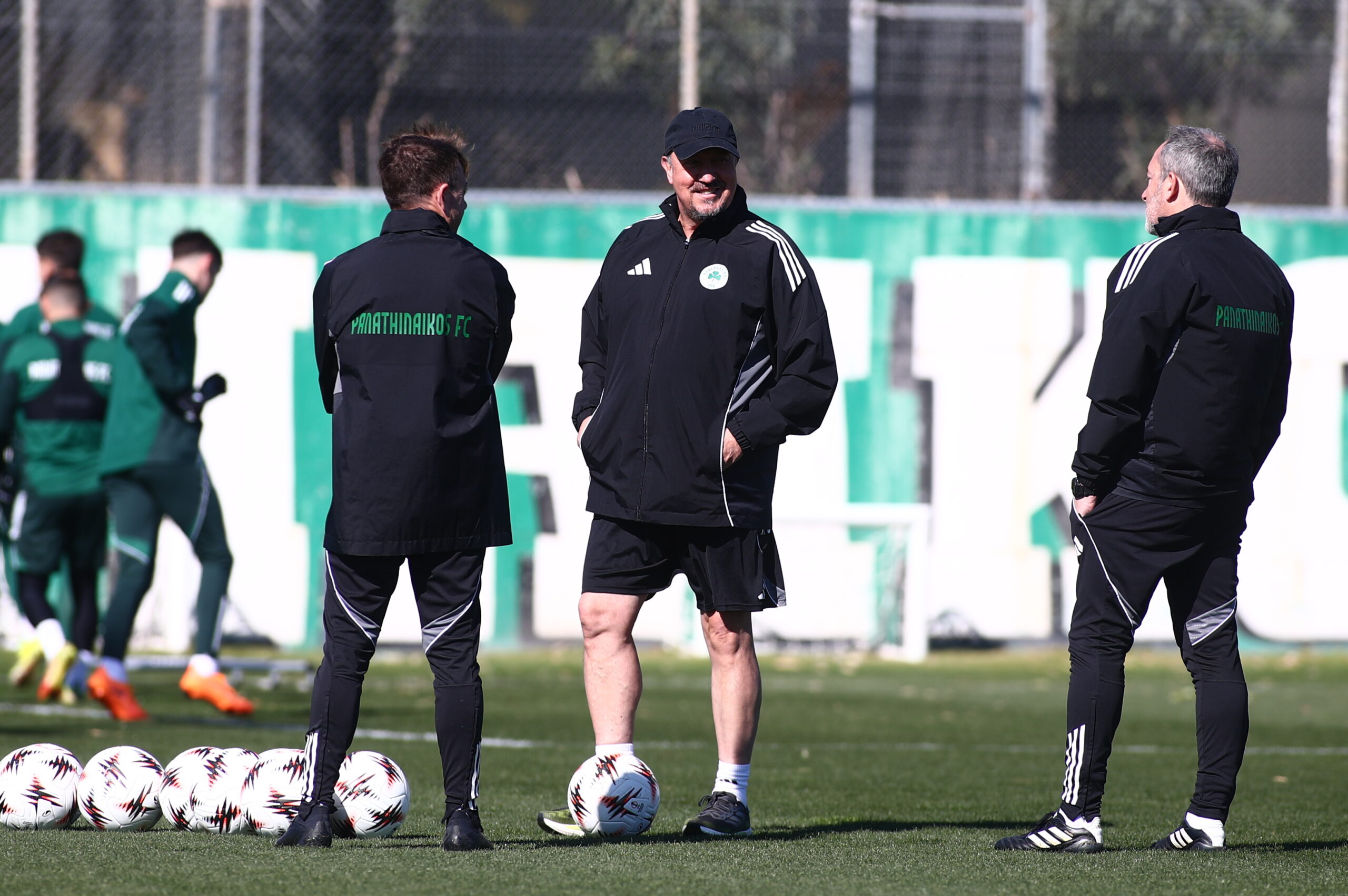 Φωτογραφίες: Με αέρα και κρύο η τελευταία προπόνηση του Παναθηναϊκού πριν τη Πλζεν