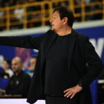Απίστευτο: Ο Χέιζ-Ντέιβις μπήκε μέσα στο παρκέ να δείξει στους συμπαίκτες του πως να αμυνθούν! (video)