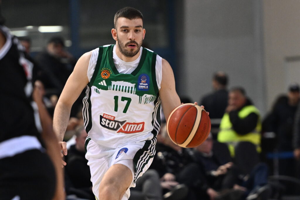 Απίστευτο: Ο Χέιζ-Ντέιβις μπήκε μέσα στο παρκέ να δείξει στους συμπαίκτες του πως να αμυνθούν! (video)