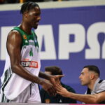 Απίστευτο: Ο Χέιζ-Ντέιβις μπήκε μέσα στο παρκέ να δείξει στους συμπαίκτες του πως να αμυνθούν! (video)