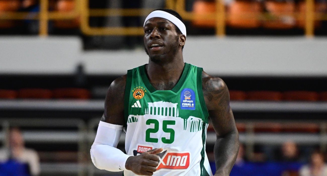 Μικρή φίλη του Παναθηναϊκού «έπαθε πλάκα» με το δώρο του Ναν! (video)