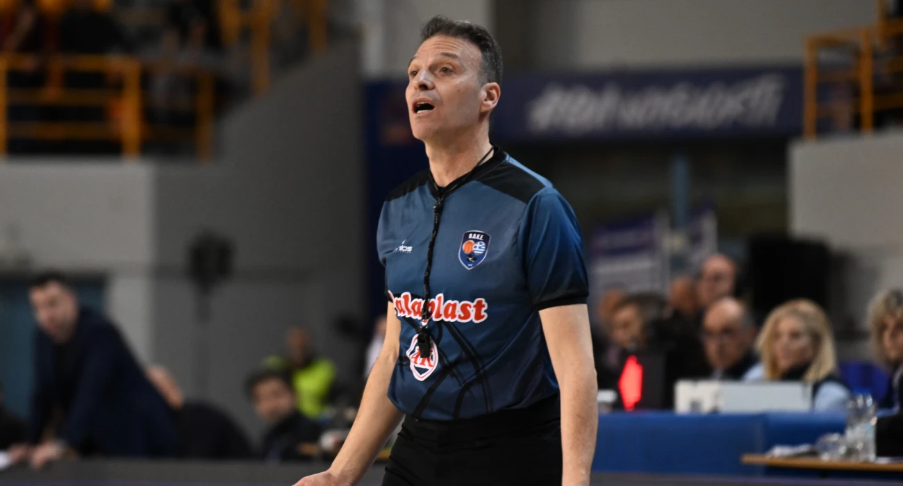 Επίσημο: Με Παπαπέτρου οι διαιτητές του τελικού Ολυμπιακός - Παναθηναϊκός