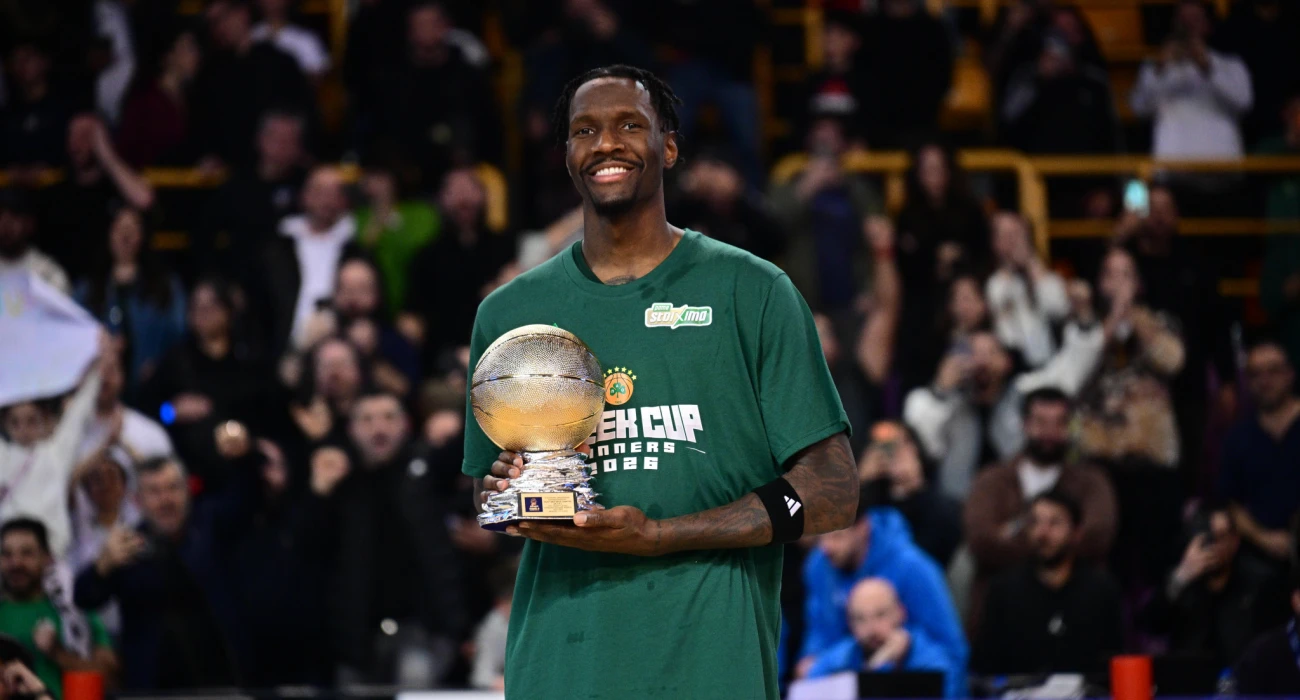 Χέιζ-Ντέιβις: Η ατάκα για Γιαννακόπουλο μετά την κατάκτηση του Κυπέλλου