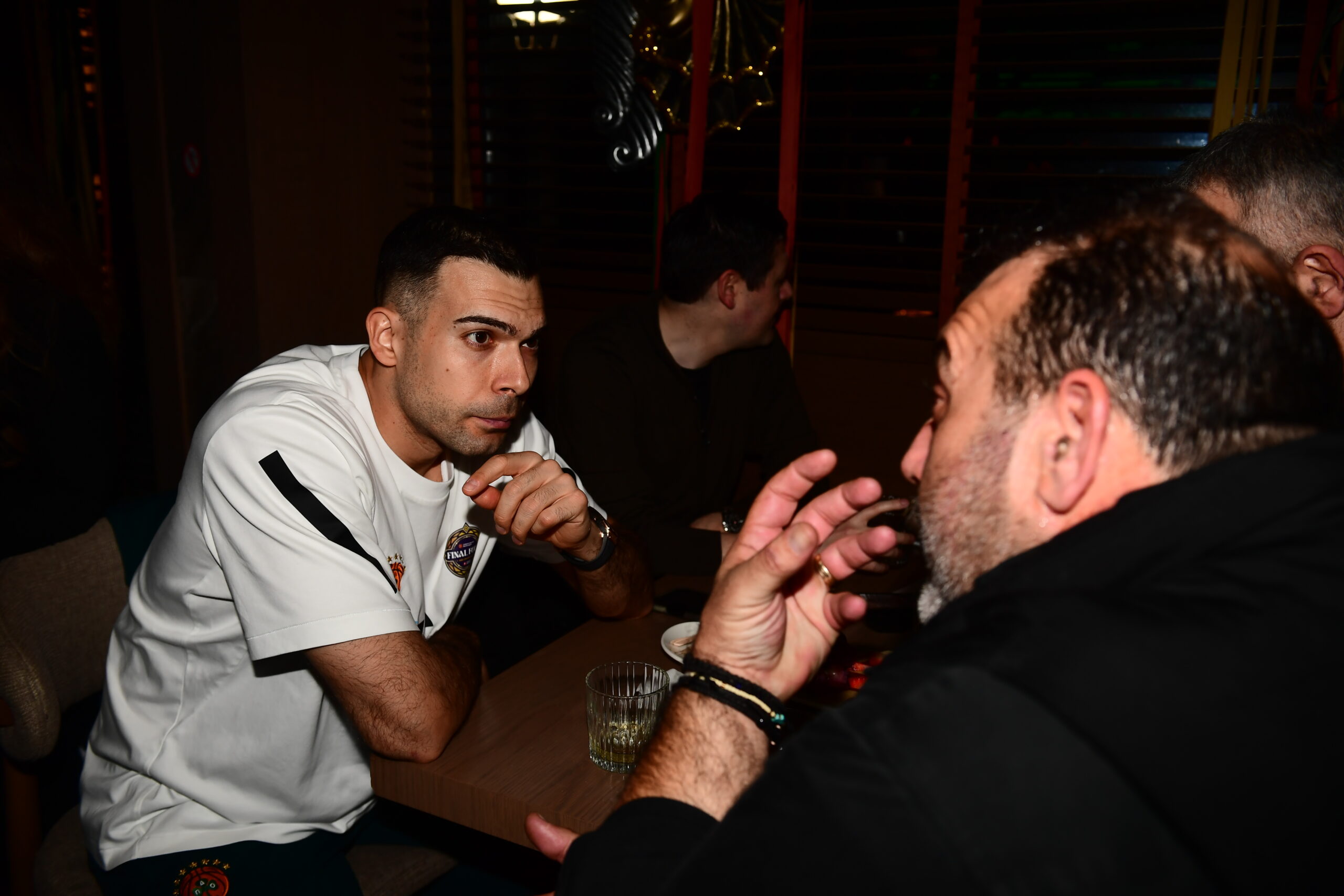 Φωτογραφίες, βίντεο: Το «πράσινο» γλέντι για το Κύπελλο, τα... έσπασαν οι παίκτες