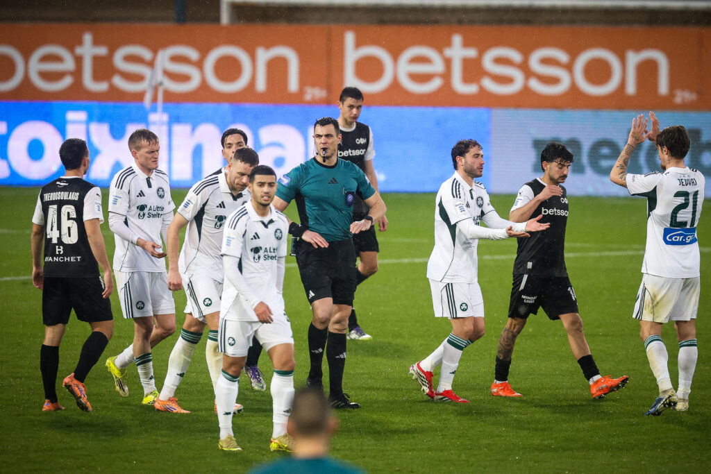 «Παραπέμπονται» διαιτητής και βοηθός στο ΟΦΗ – Παναθηναϊκός για το πέναλτι μετά τη λήξη