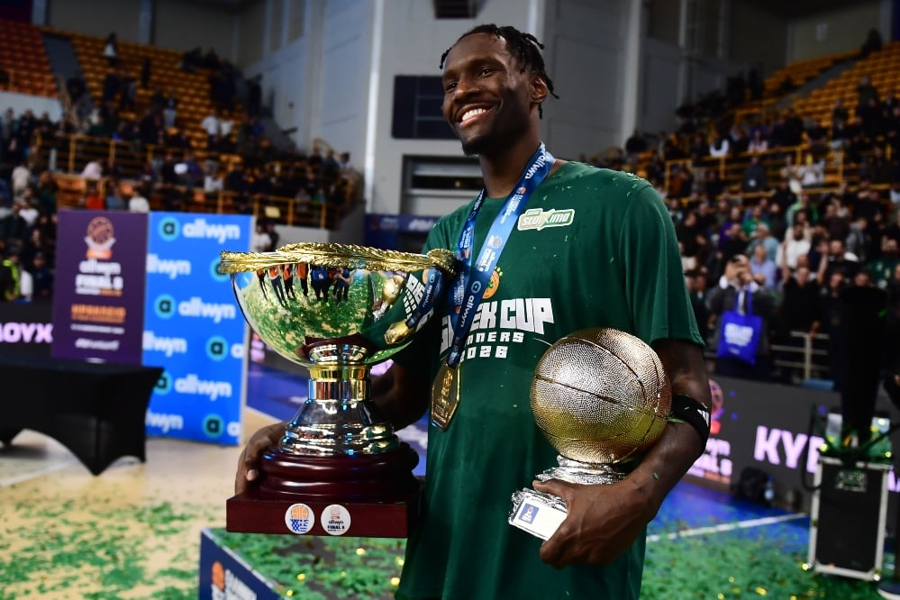 Από την… προσγείωση στην Κρήτη μέχρι την κορυφή - Οι πρώτες στιγμές του Χέιζ-Ντέιβις (vid)