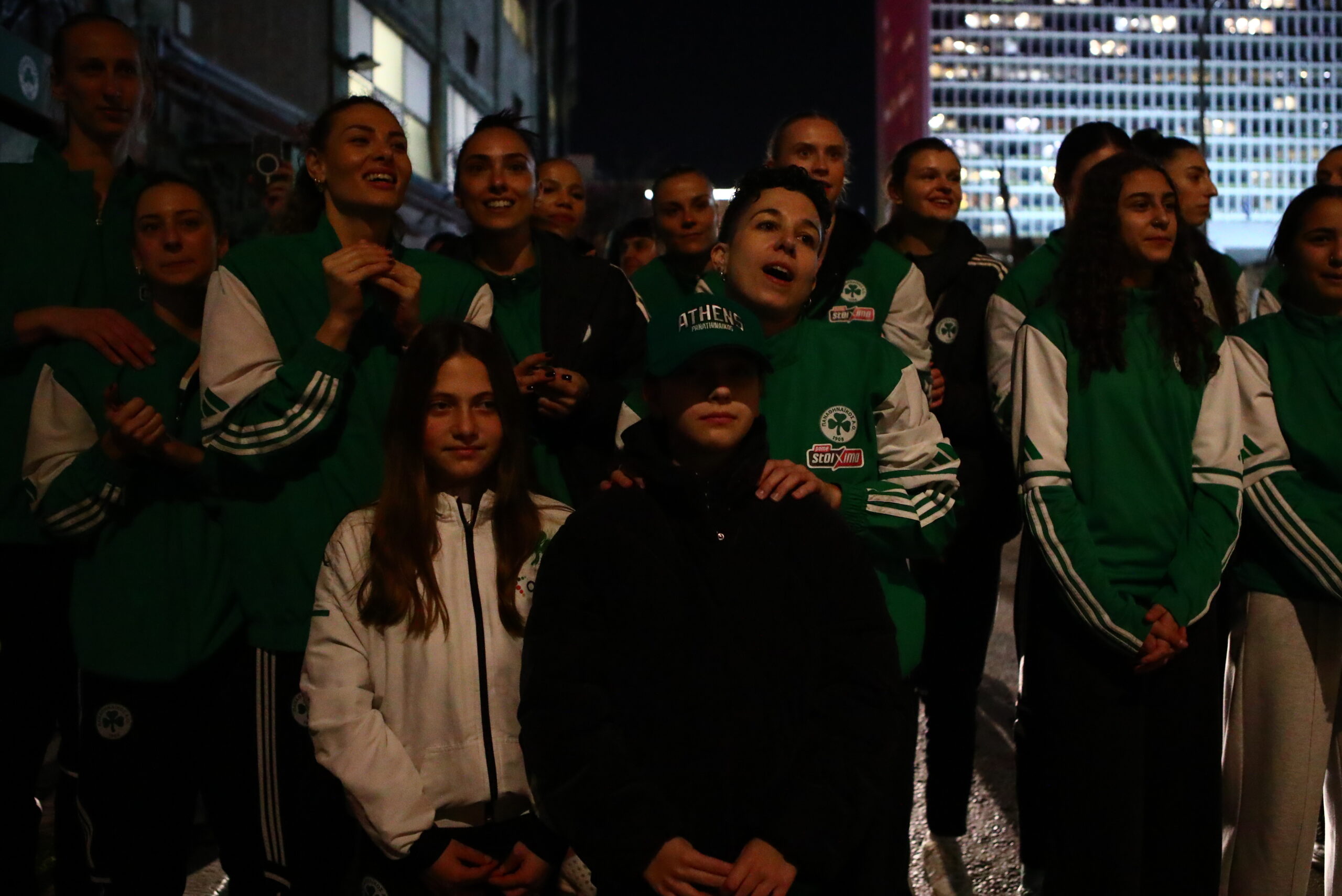Φωτογραφίες: Πανικός στη Λεωφόρο, η υποδοχή του Παναθηναϊκού