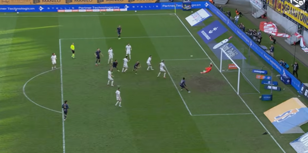 Άτυχος ο Ντραγκόφσκι, δέχθηκε γκολ μετά από σπουδαία επέβαση - Δείτε τη φάση (vid)