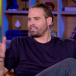 Μπόγρης: «Ο Ζοτς μου λέει “σου αρέσει η Βίσση ε; Πήγαινε πάνω στον Ντομινίκ να πεις 100 φορές γεια”»