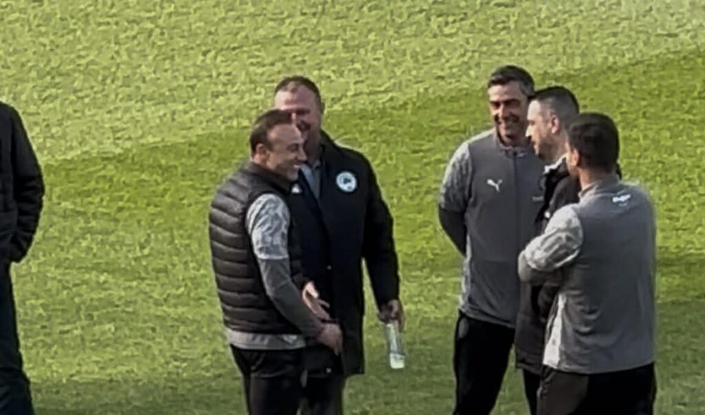 Παναθηναϊκός - ΟΦΗ: Χαμογελαστός ο Κόντης, επέστρεψε στη Λεωφόρο (vid)