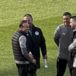 Παναθηναϊκός - ΟΦΗ: Χαμογελαστός ο Κόντης, επέστρεψε στη Λεωφόρο (vid)