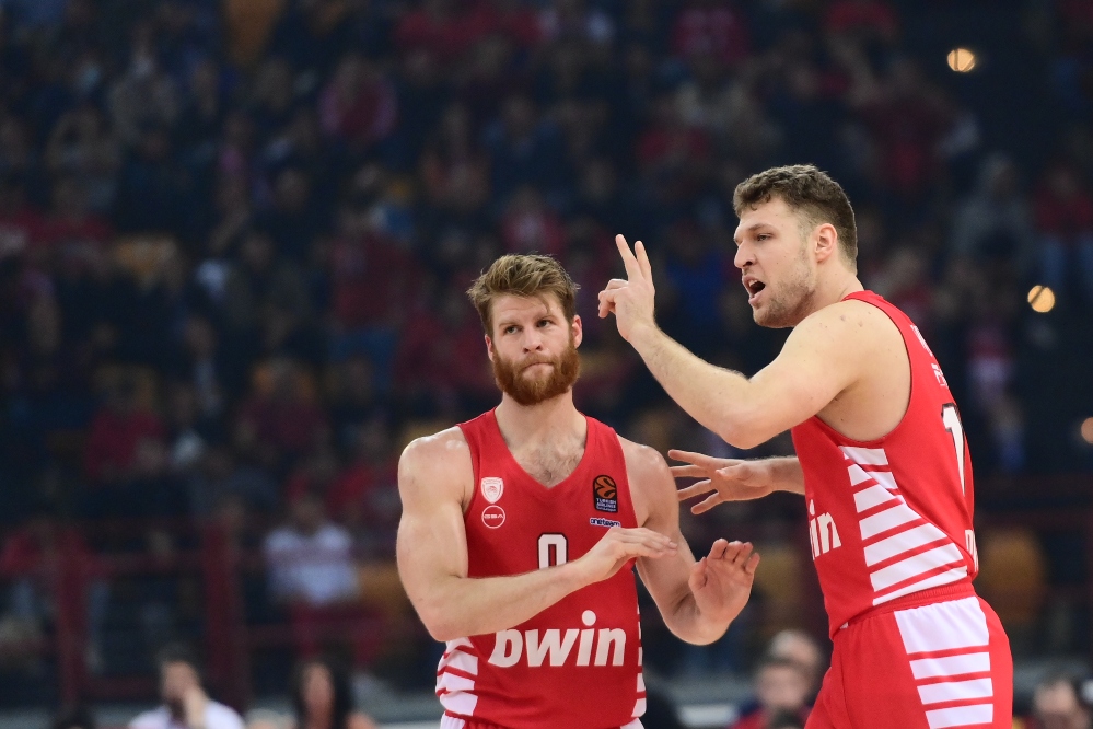 Ολυμπιακός: «Σοκ» με Βεζένκοφ και Ουόκαπ ενόψει Παναθηναϊκού