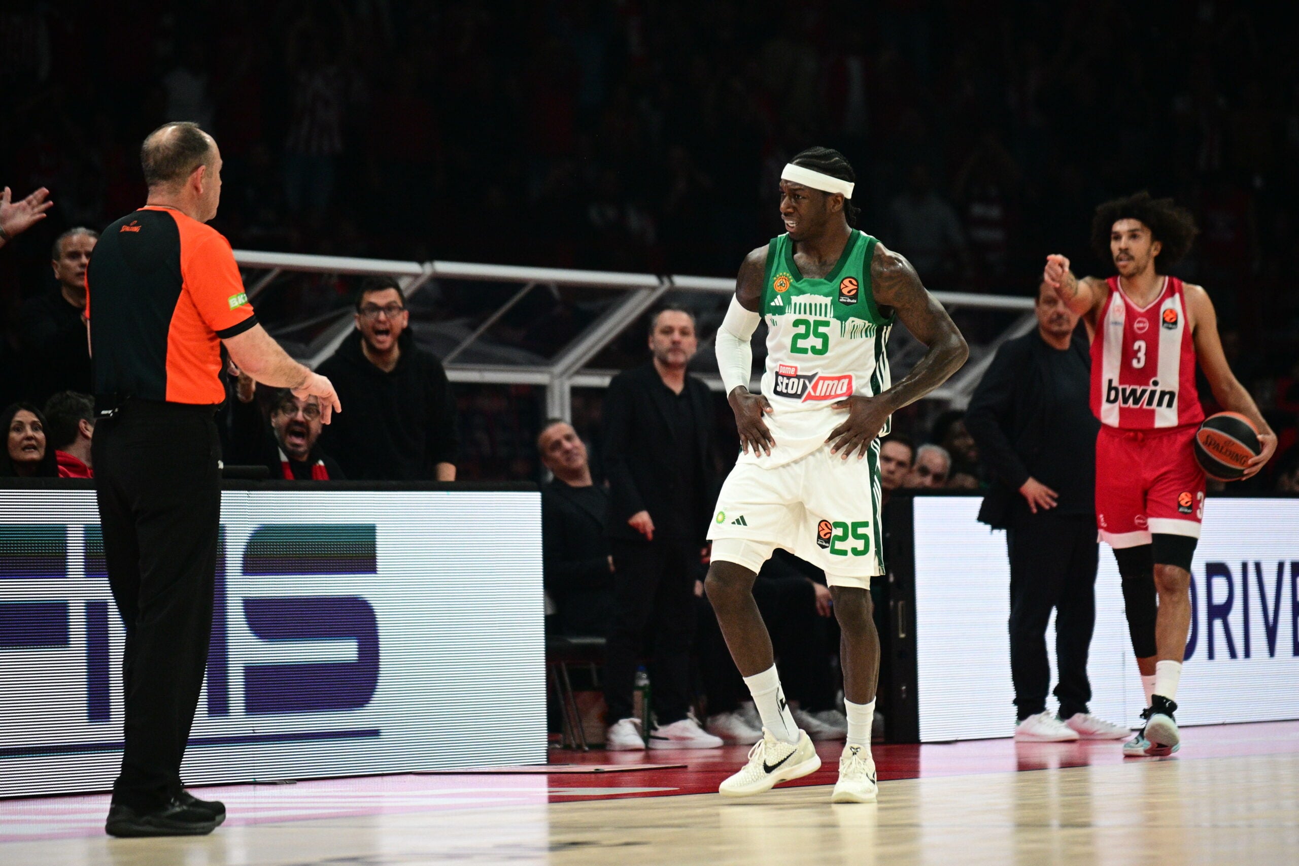 ΜΗΔΕΝ βολές στο ημίχρονο του ΣΕΦ ο Παναθηναϊκός!