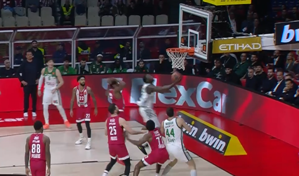 Ολυμπιακός - Παναθηναϊκός: Ξεπέρασε τους 1.000 πόντους ο Γκραντ στην Ευρωλίγκα (vid)