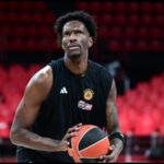 «Άκυρο» Ολυμπιακού σε Χέιζ-Ντέιβις: Ήθελε να πάει τρεις ώρες νωρίτερα στο ΣΕΦ!