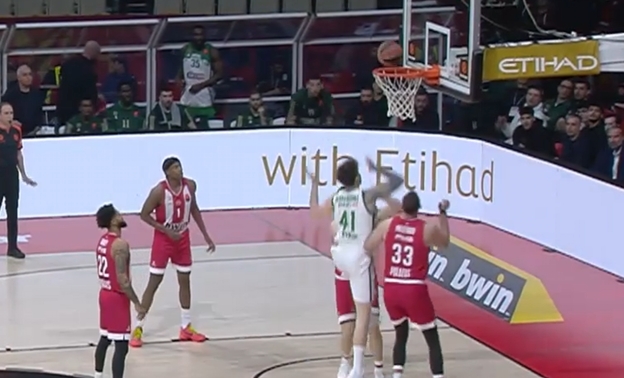 Ολυμπιακός - Παναθηναϊκός: Πρώτο καλάθι με Χουάντσο στο ντέρμπι (vid)